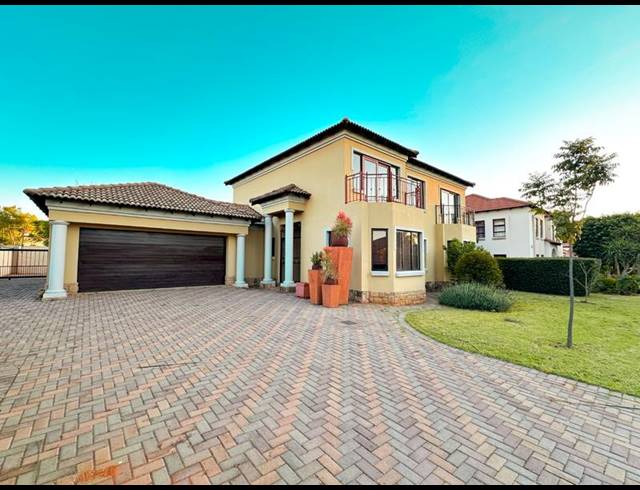 4 BEDROOM HOUSE FOR SALE IN EQUESTRIA